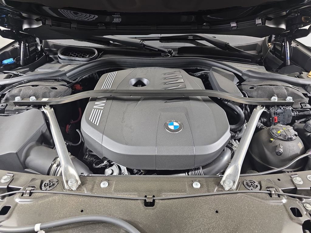 Used 2025 BMW 740i xDrive AWD/4WD image 35