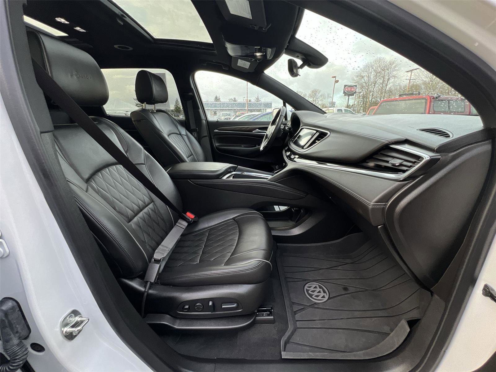 Used 2024 Buick Enclave Avenir image 29