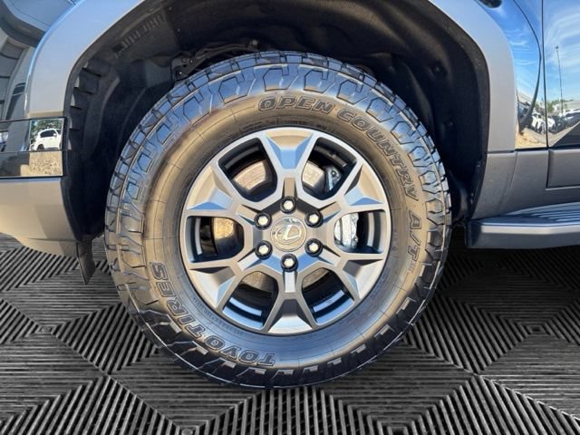 Used 2024 Lexus GX 550 AWD/4WD image 31