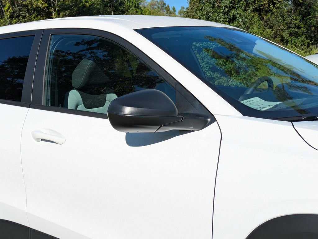 New 2026 Chevrolet Trax LS w/ Driver Confidence Package image 38