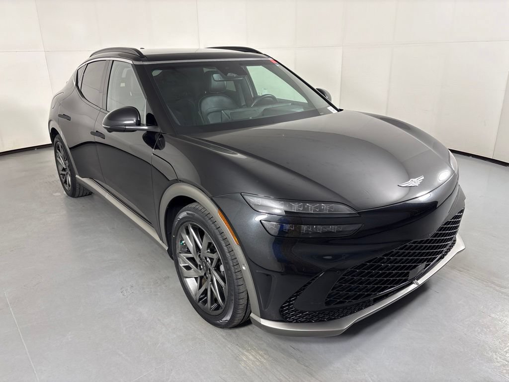 Used 2023 Genesis GV60 Advanced AWD/4WD image 2