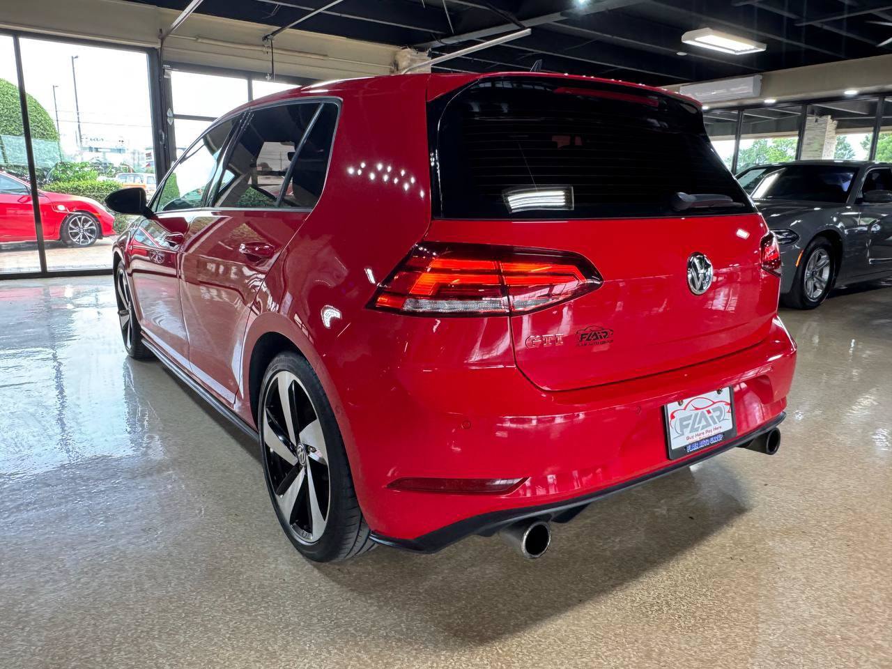Used 2018 Volkswagen GTI Autobahn FWD image 5