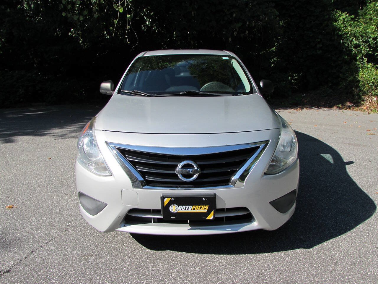Used 2015 Nissan Versa S FWD image 7