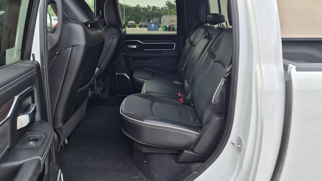 Used 2025 RAM 2500 Laramie AWD/4WD image 15