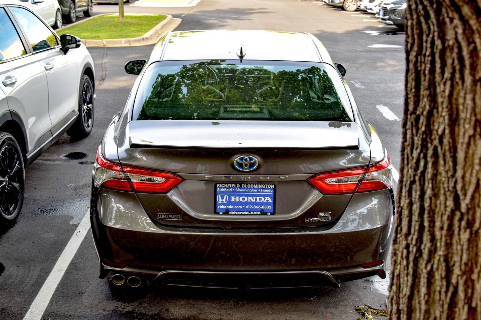 Used 2019 Toyota Camry SE w/ Audio Package FWD image 17