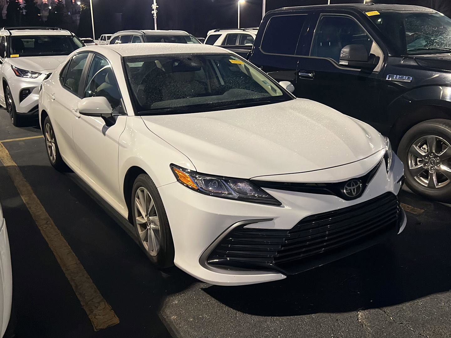 Certified 2022 Toyota Camry LE image 6