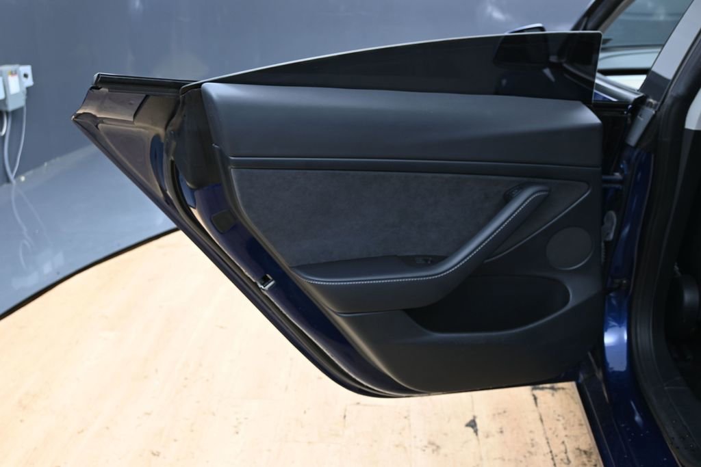 Used 2023 Tesla Model 3 Standard Range RWD image 41