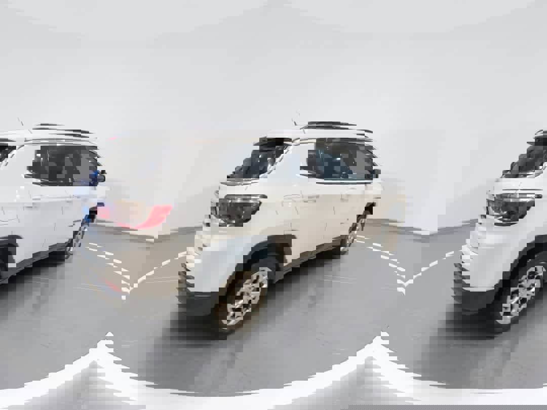 Used 2024 Jeep Compass Latitude image 8