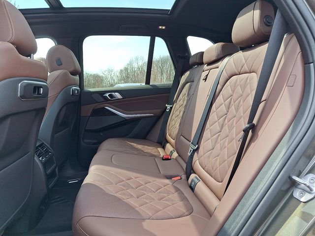 Used 2024 BMW X5 xDrive40i w/ Premium Package image 10