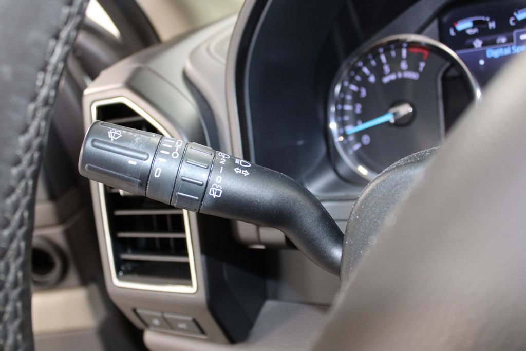 Used 2020 Ford Expedition Max Limited w/ Equipment Group 302A image 28