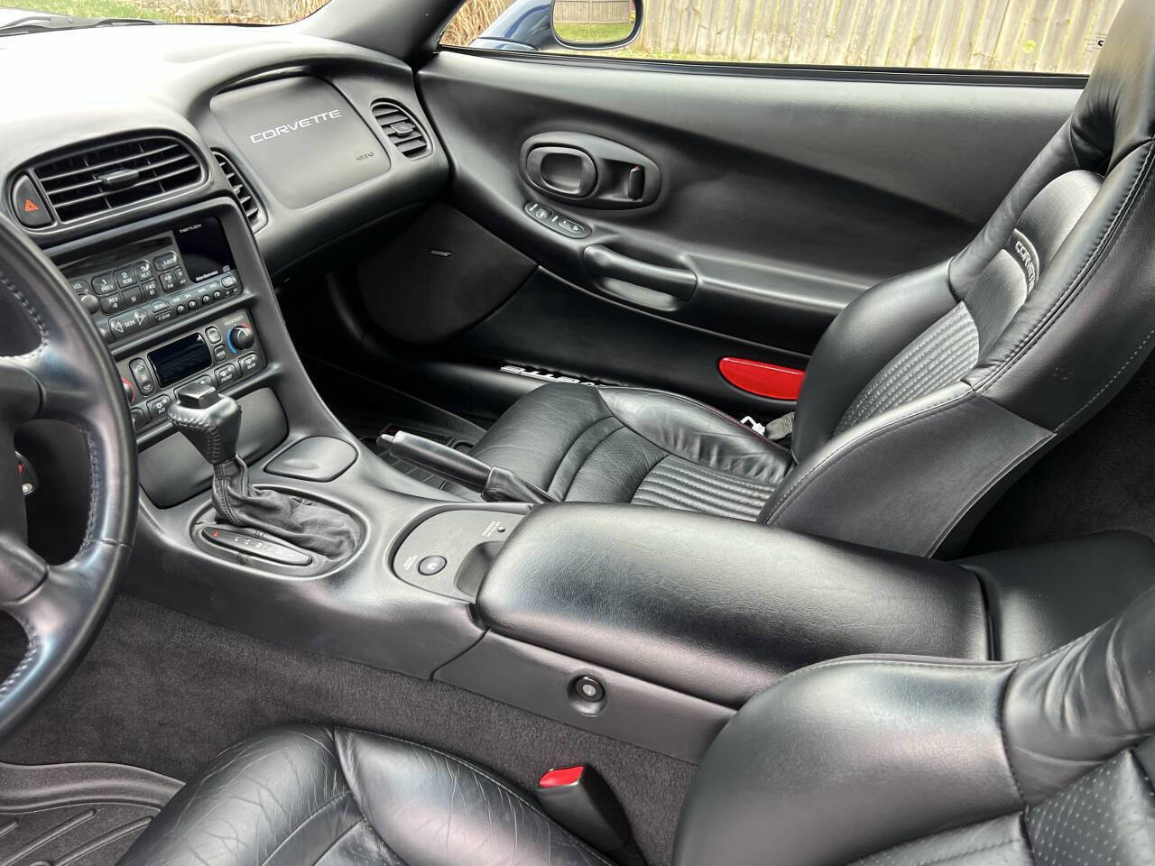 Used 2001 Chevrolet Corvette Coupe w/ Preferred Equipment Group1 image 15