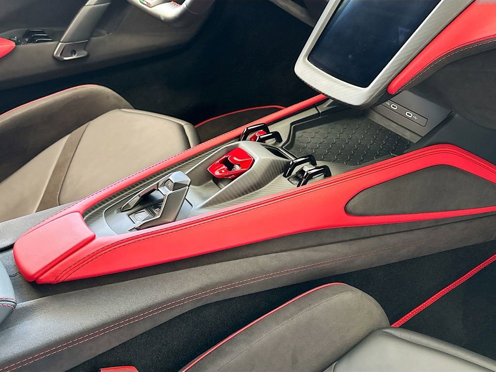 Used 2024 Lamborghini Revuelto image 28