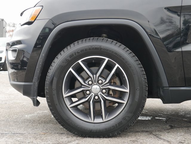Used 2018 Jeep Grand Cherokee Limited image 10