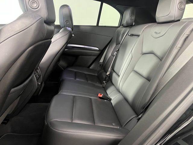 Used 2023 Cadillac XT4 Luxury w/ Cold Weather Package AWD/4WD image 39