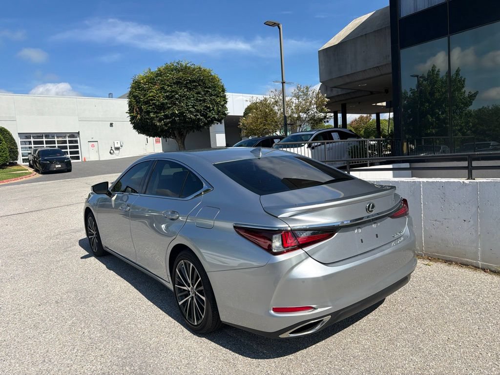 Certified 2025 Lexus ES 350 w/ Premium Package FWD image 16