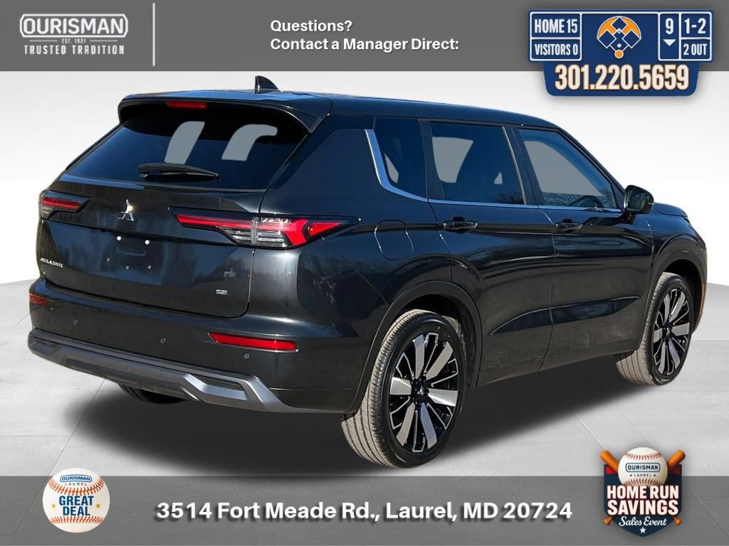 Used 2025 Mitsubishi Outlander SE image 2