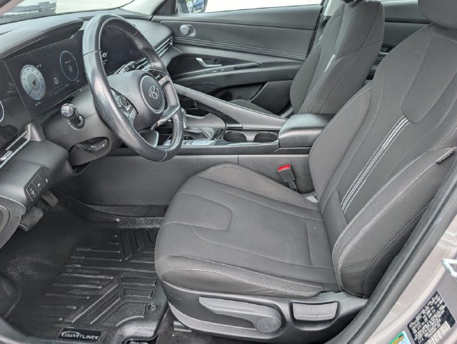 Used 2023 Hyundai Elantra SEL w/ Convenience Package FWD image 14