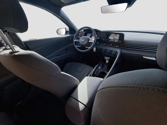 New 2026 Hyundai Elantra SE FWD image 34