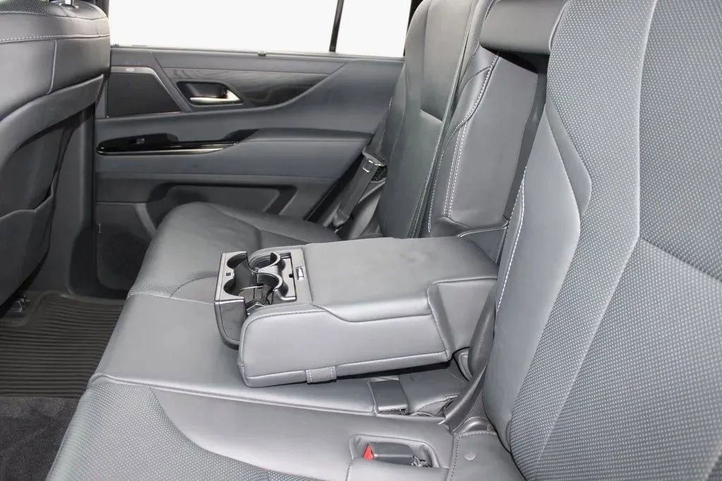 Used 2023 Lexus LX 600 4WD w/ Appearance Package image 27