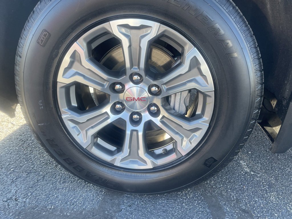 Used 2025 GMC Sierra 1500 SLT image 9