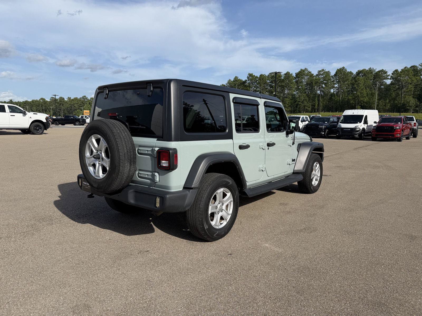 Used 2023 Jeep Wrangler Unlimited Sport AWD/4WD image 6