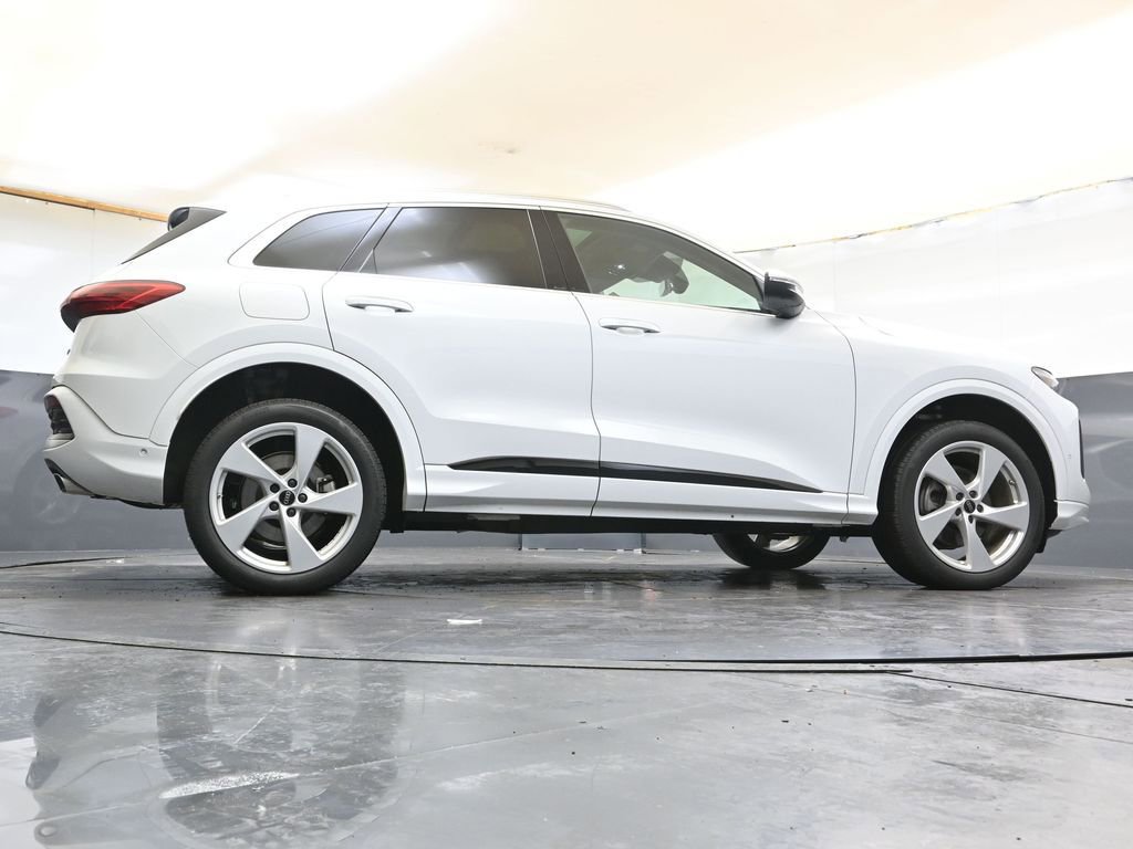 Used 2025 Audi Q5 Premium Plus w/ Premium Plus image 42