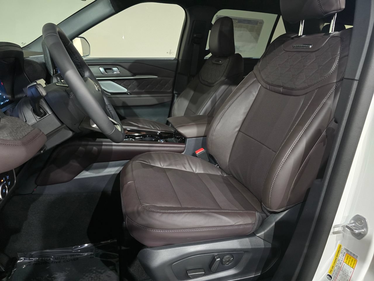 New 2026 Ford Explorer Platinum w/ LUX Leather Package AWD/4WD image 21