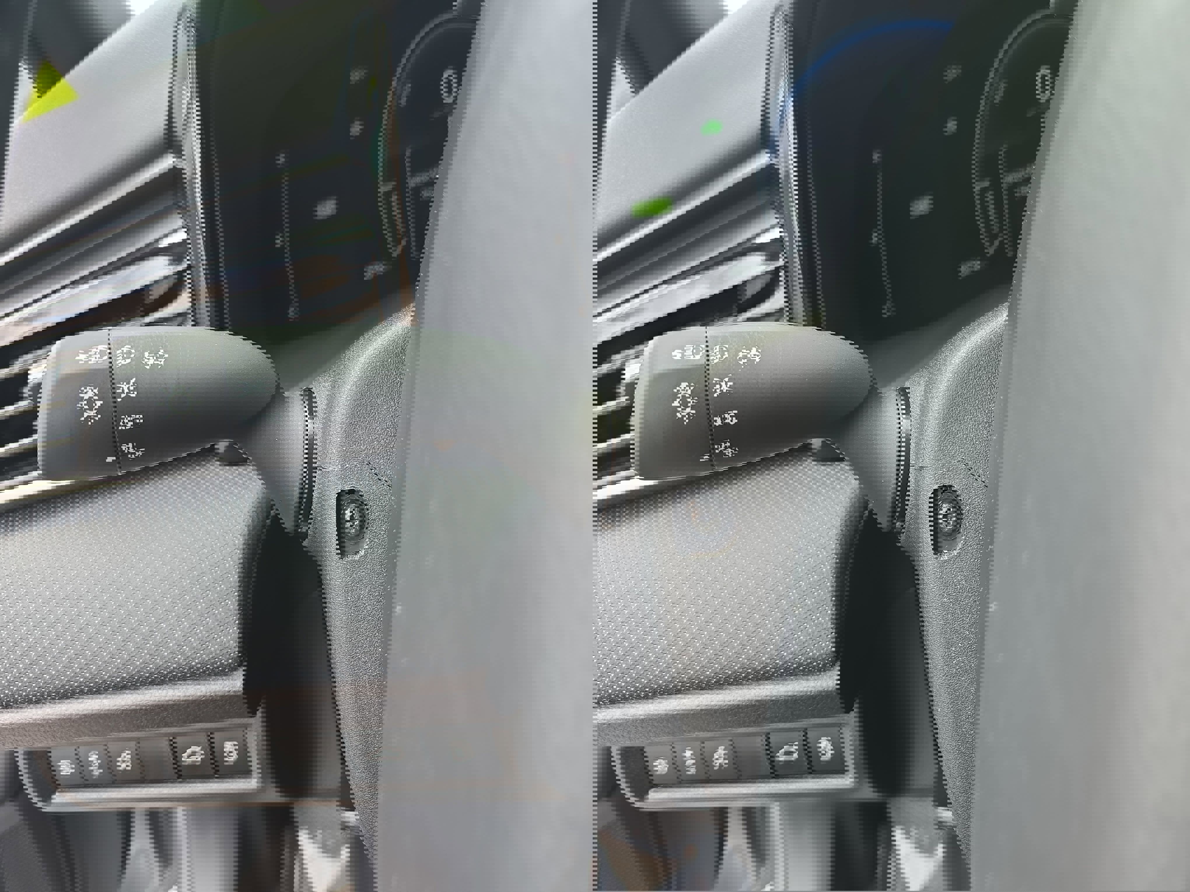 Used 2025 Toyota Camry SE w/ Convenience Package FWD image 27