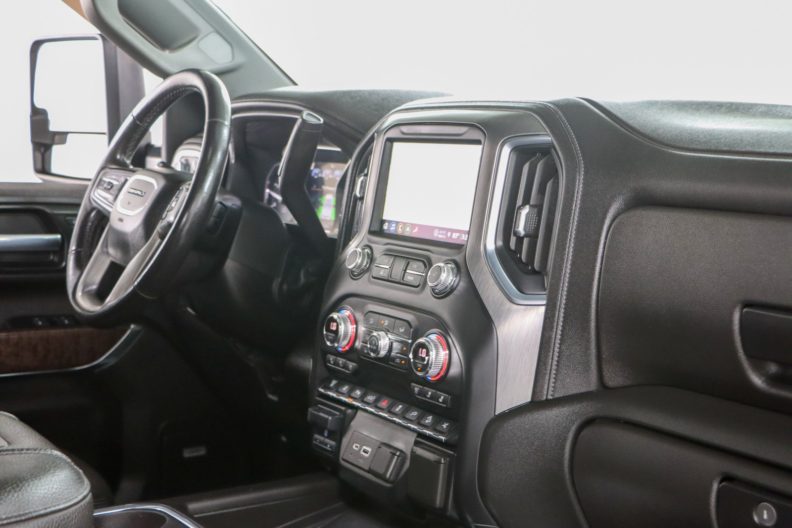 Used 2021 GMC Sierra 2500 Denali w/ Denali Ultimate Package AWD/4WD image 30