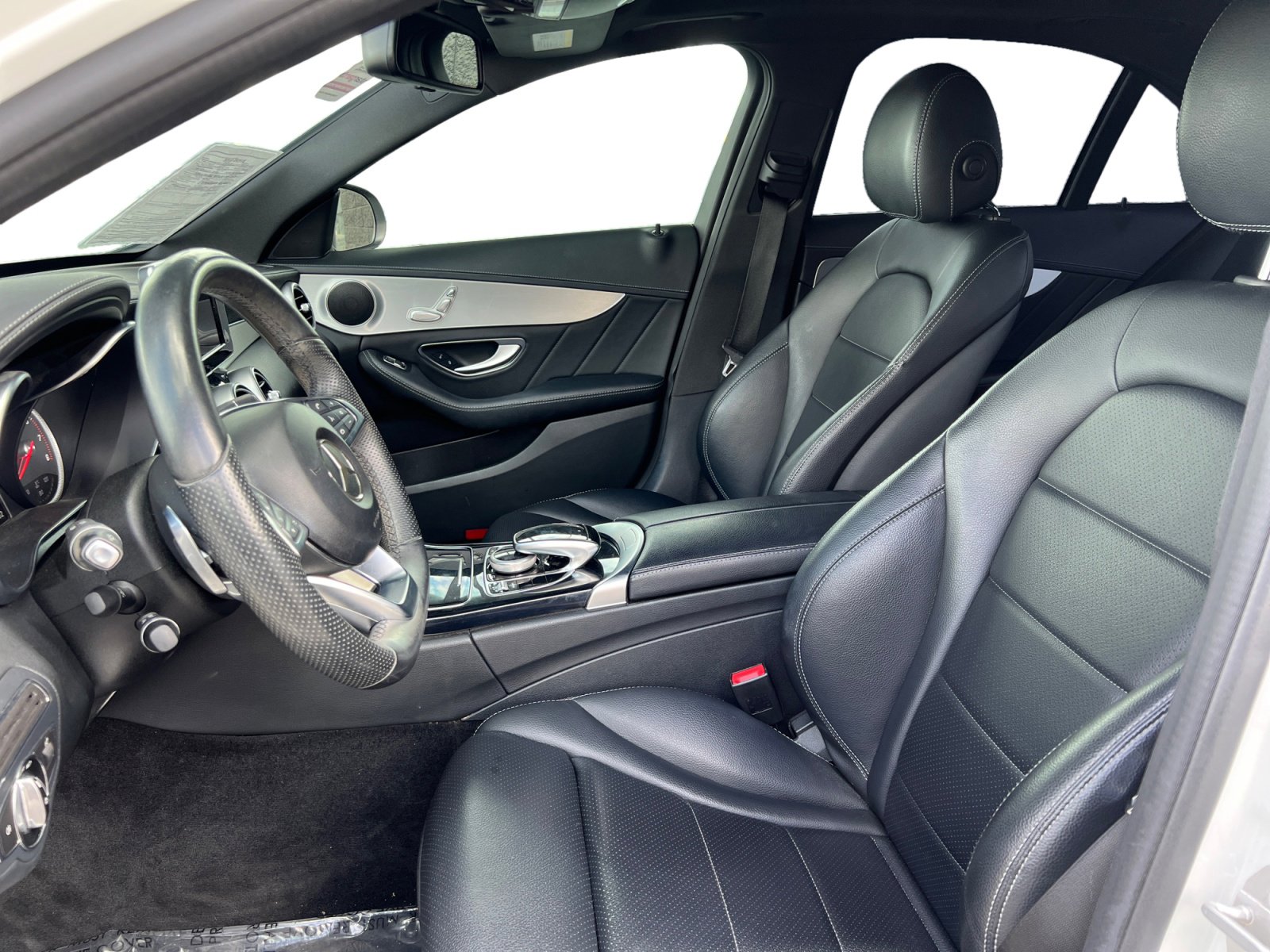 Used 2015 Mercedes-Benz C 300 4MATIC Sedan image 9