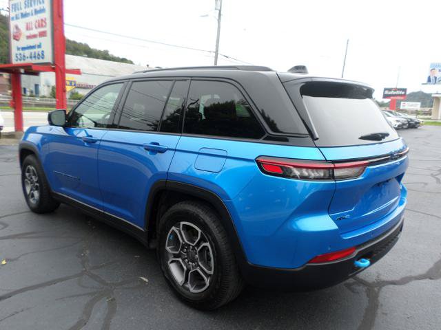 Used 2022 Jeep Grand Cherokee Trailhawk w/ Advanced Protech Group II AWD/4WD image 7