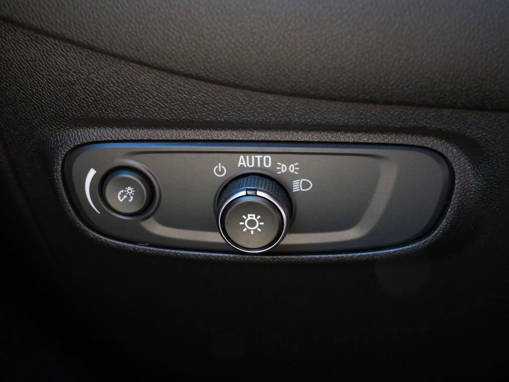 Used 2024 Chevrolet Equinox LT AWD/4WD image 18