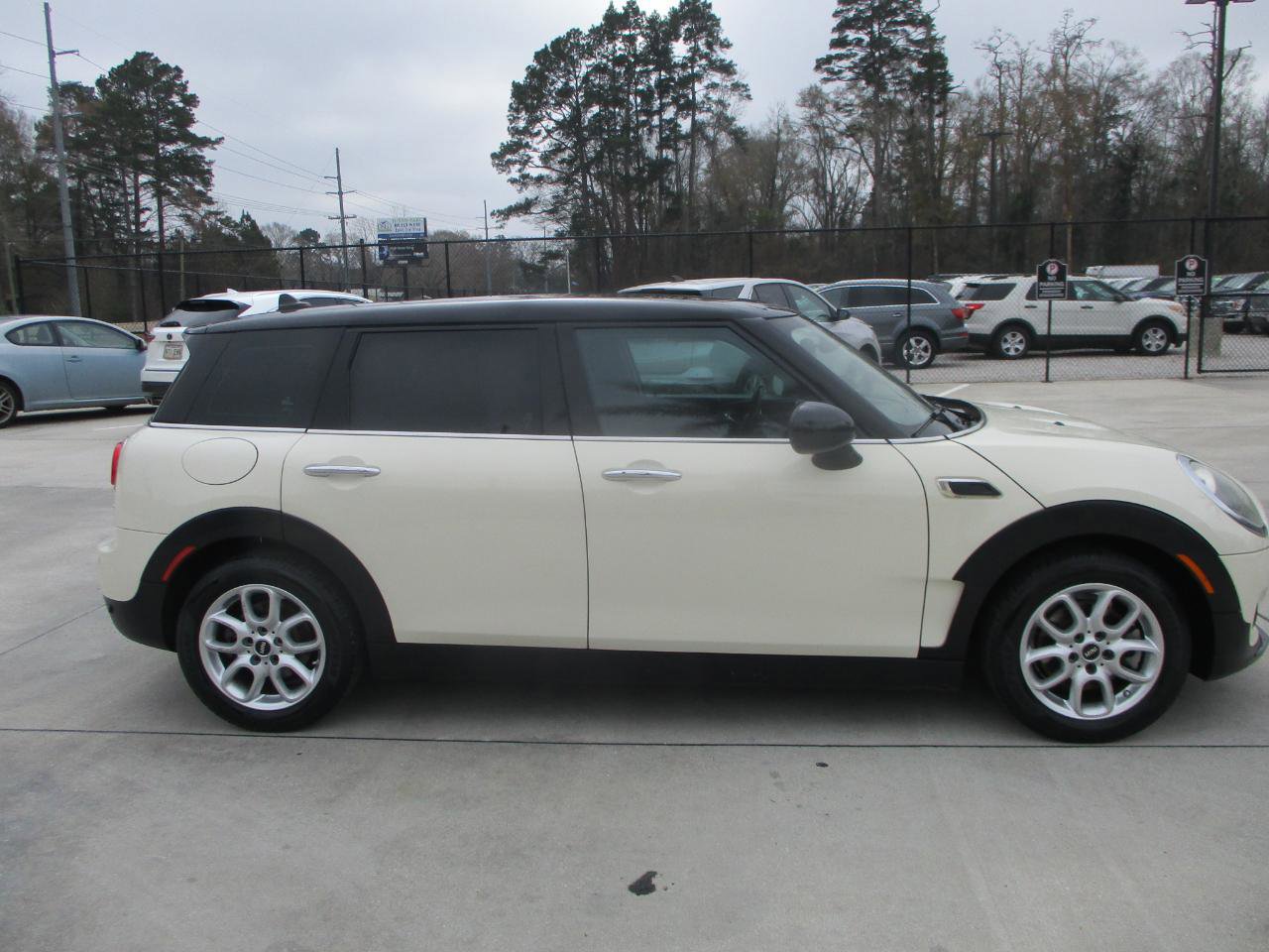 Used 2016 MINI Cooper Clubman image 24