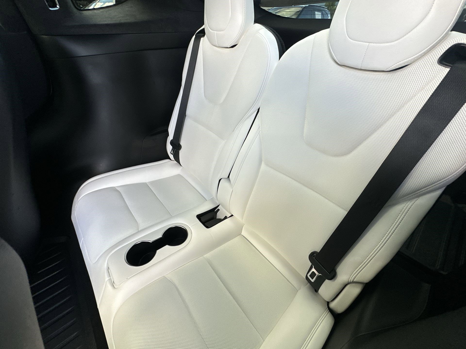 Used 2022 Tesla Model X Plaid image 27