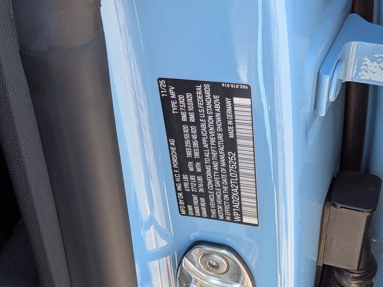Certified 2026 Porsche Macan Electric RWD image 26