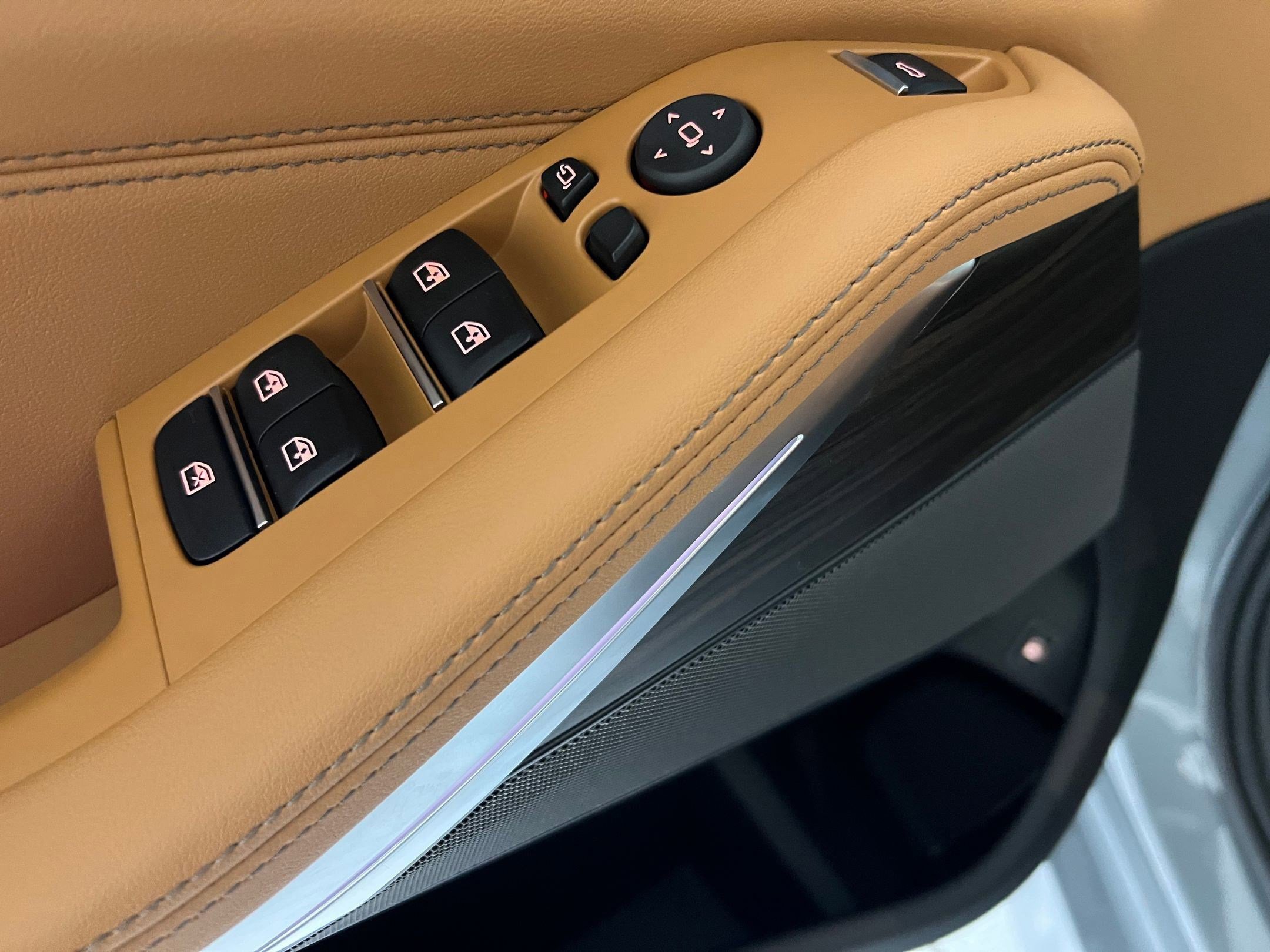 Used 2026 BMW X5 xDrive50e image 22