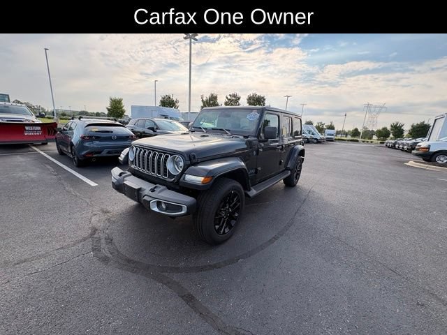Used 2025 Jeep Wrangler Unlimited Sahara AWD/4WD image 9