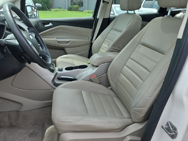 Used 2014 Ford C-MAX Energi SEL w/ Equipment Group 302A FWD image 27