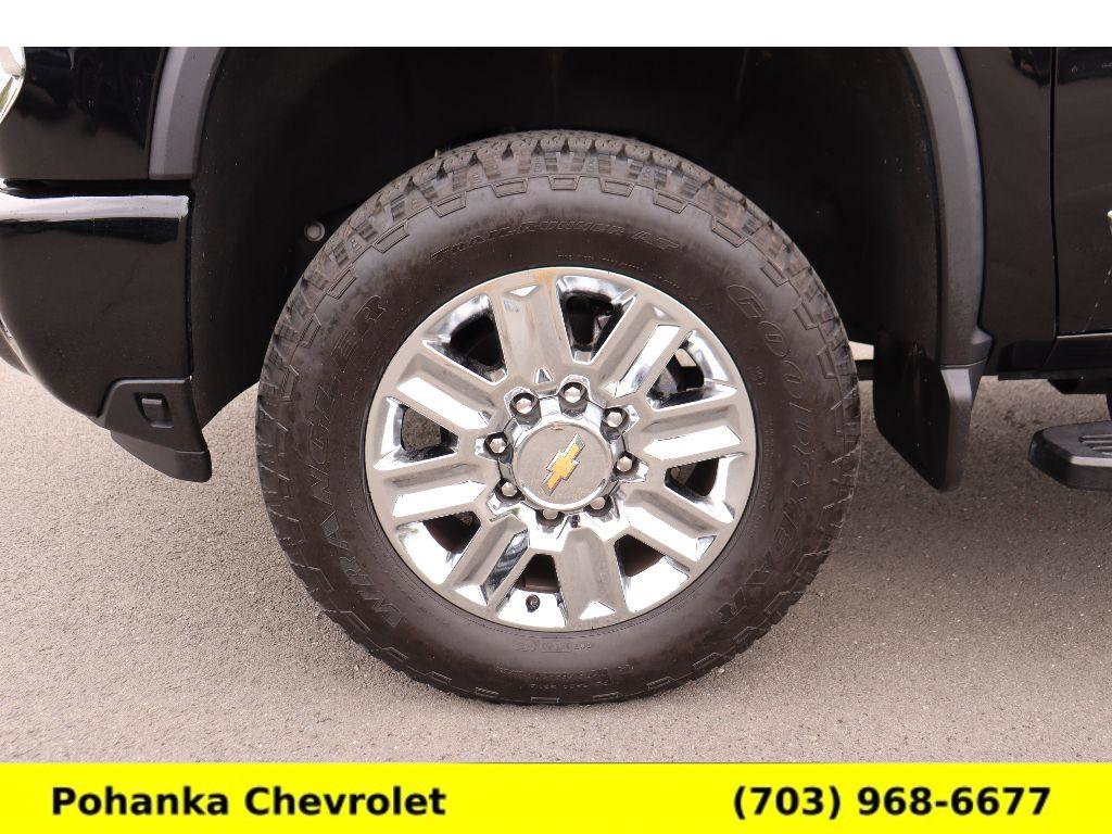 Used 2024 Chevrolet Silverado 2500 High Country w/ Technology Package AWD/4WD image 30
