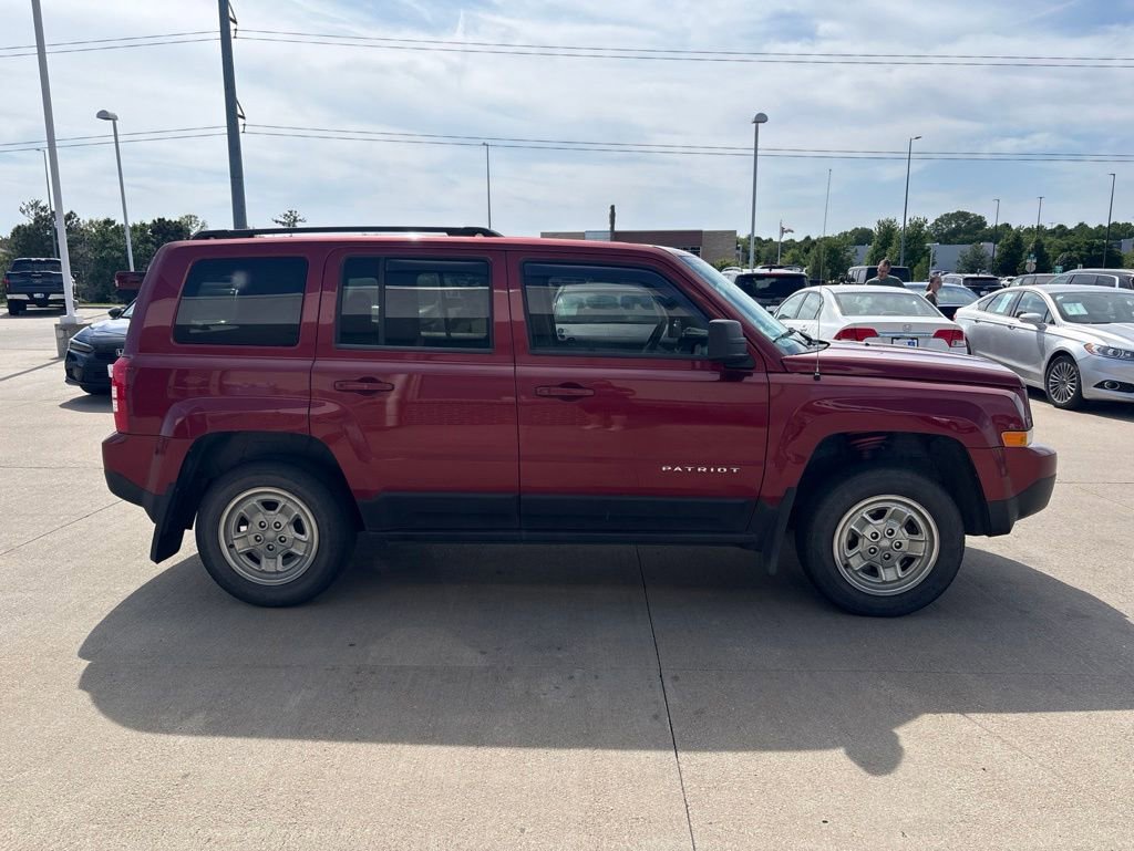 Used 2014 Jeep Patriot Sport w/ Power Value Group FWD image 4