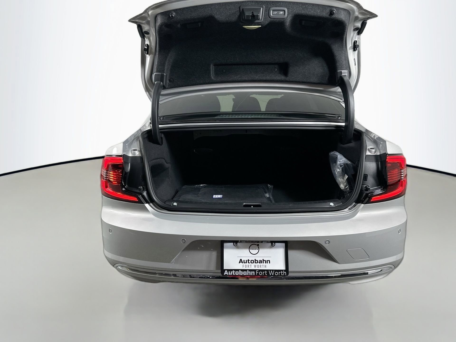 New 2025 Volvo S90 B6 Ultra w/ Lounge Package image 28