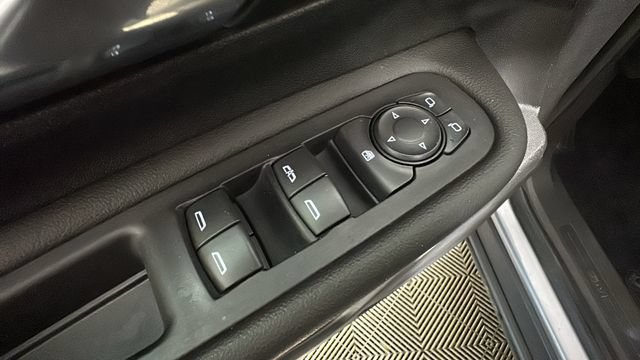 Used 2020 GMC Terrain SLE w/ Driver Convenience Package AWD/4WD image 10