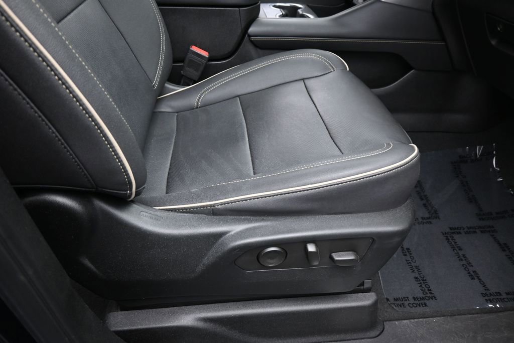 Used 2023 Chevrolet Suburban Premier AWD/4WD image 47