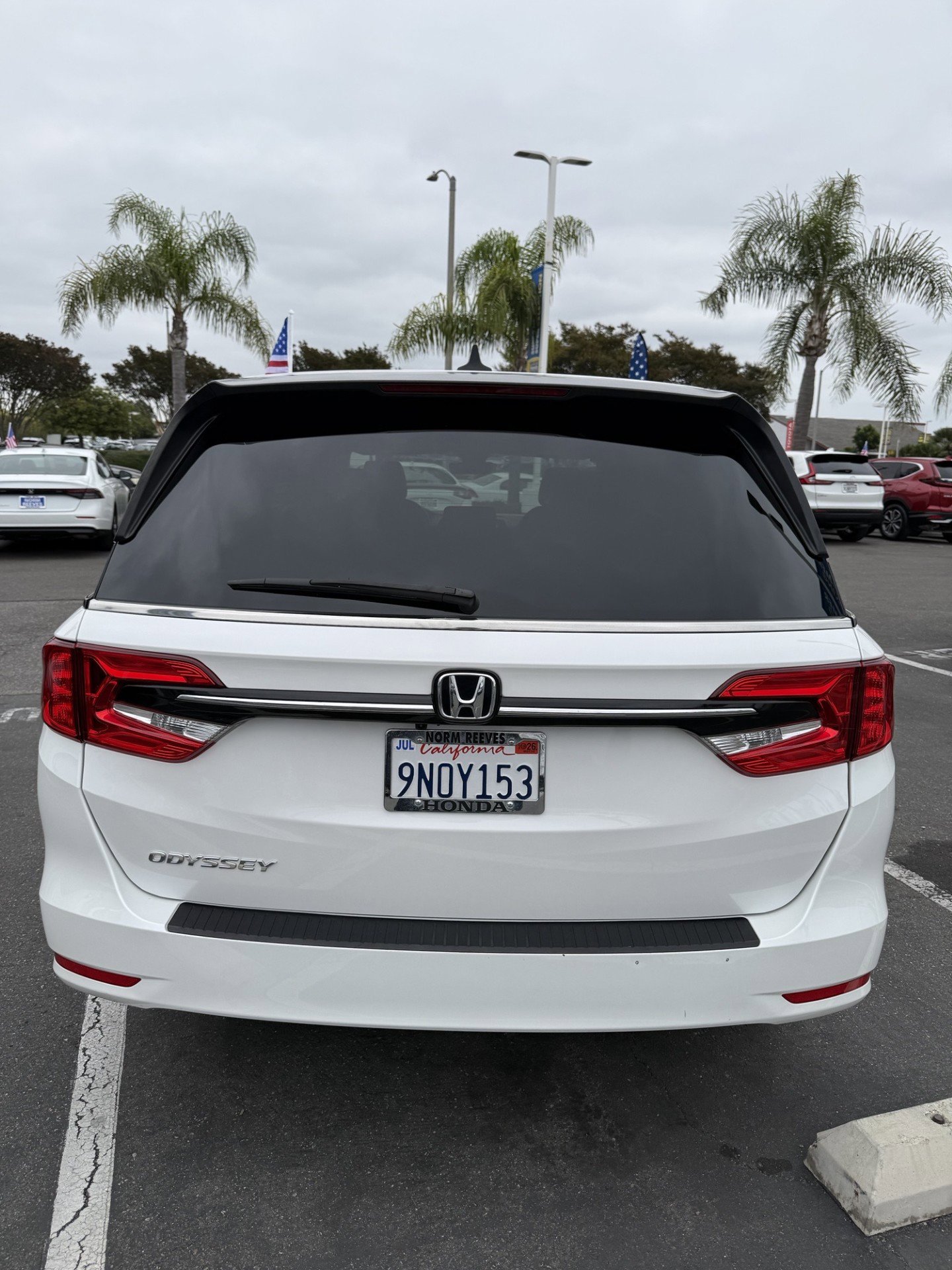Used 2024 Honda Odyssey EX-L image 3