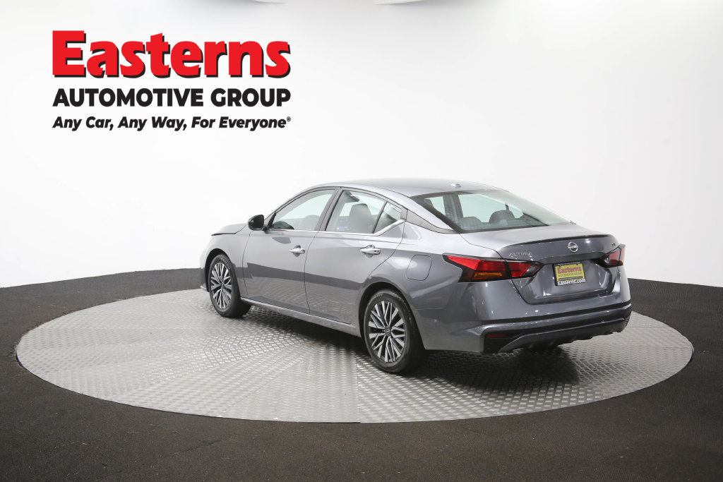 Used 2024 Nissan Altima 2.5 SV FWD image 67