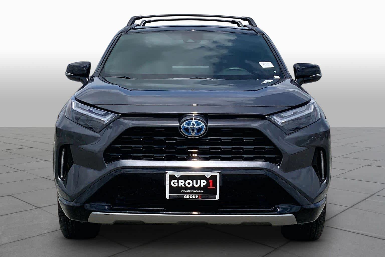 Used 2024 Toyota RAV4 XSE AWD/4WD image 4
