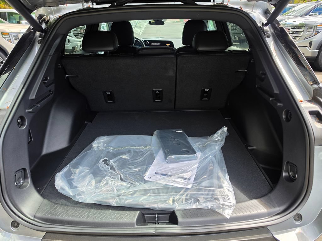 New 2026 Chevrolet Equinox EV LT AWD/4WD image 13