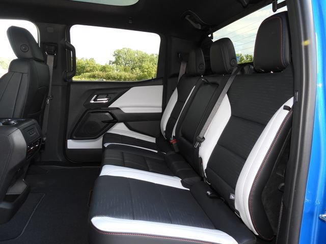 Used 2025 Chevrolet Silverado EV RST AWD/4WD image 42