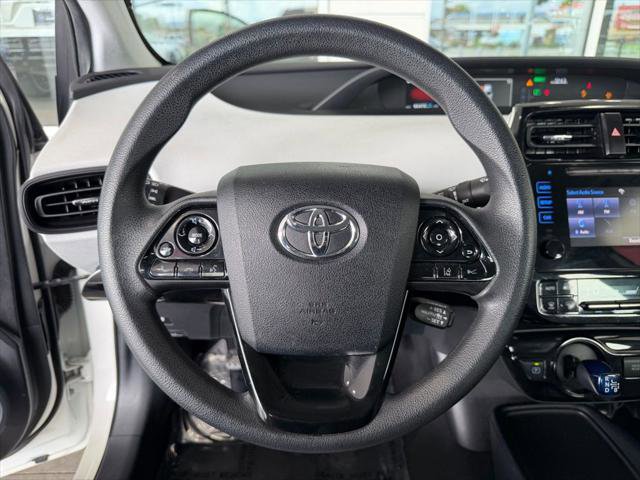 Certified 2019 Toyota Prius L Eco FWD image 22