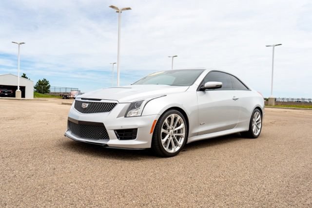 Used 2017 Cadillac ATS V w/ Luxury Package RWD image 3